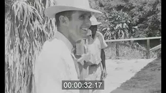 TEN CAMELS ARRIVE AT AFRICA U.S.A. IN BOCA RATON; TAKEN OUT OF TRUCKS; September 19, 1955