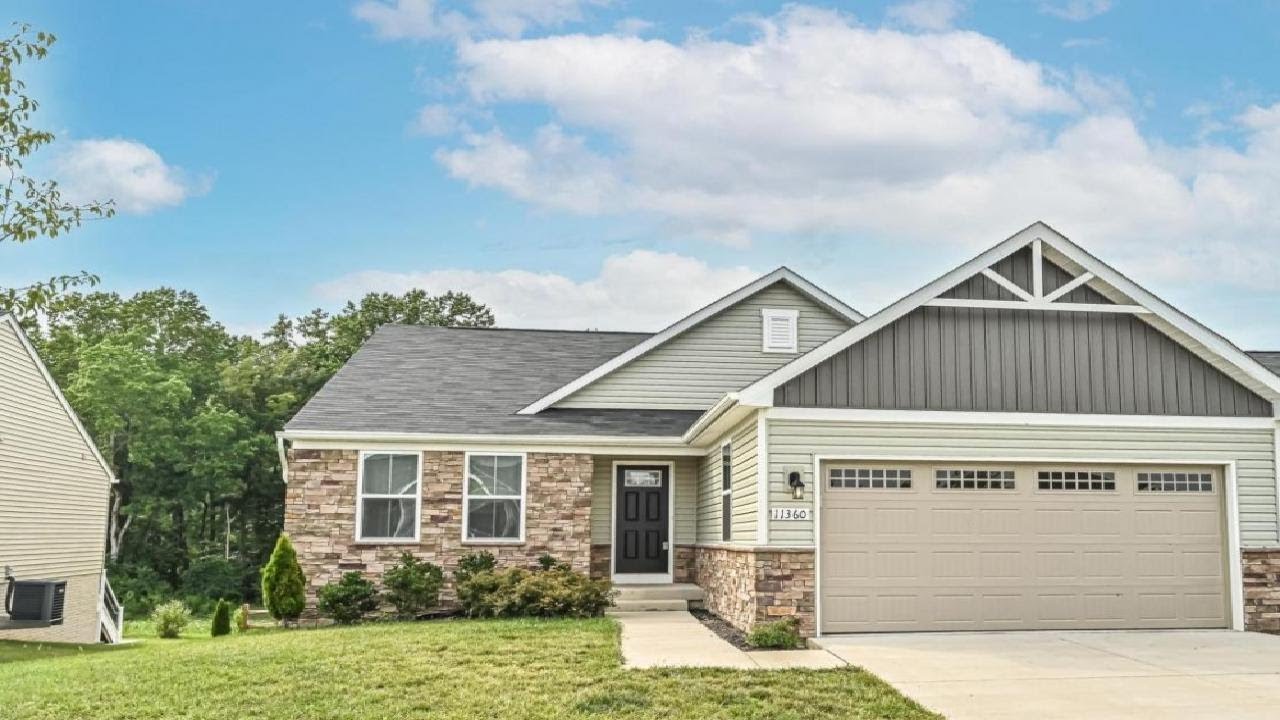 11360 EMERALD DRIVE, KING GEORGE, VA Presented by Minjin Byun.