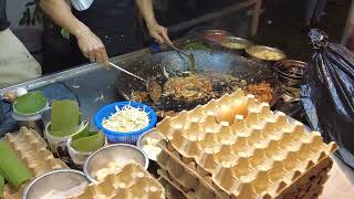 Download Lagu Malaysia Street Food. Fried Carrot Cake (Not the dessert type of cake) MP3