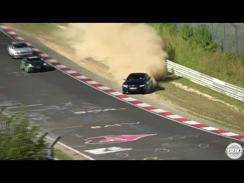 Interesting Moment at the Notorious Nordschleife!