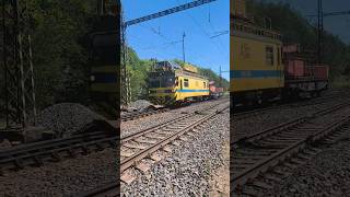 🚧 MVTV 2.3 005 Railway Maintenance Train Passing Through Station 🚆 #shorts