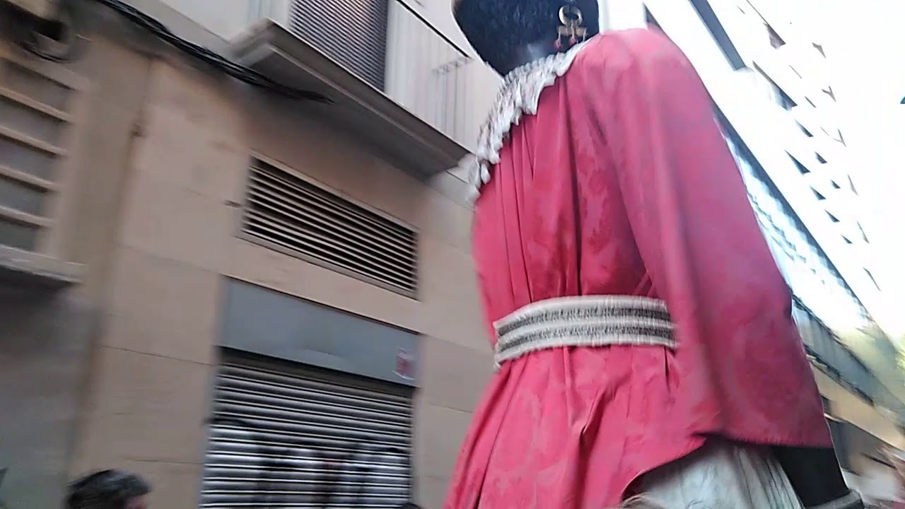 Gigantes de Pamplona pasacalles de Braulia