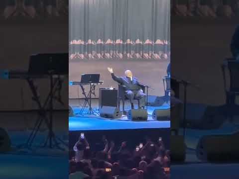 انفعال جورج وسوف على المسرح وايلي العليا ينقذ الموقف 