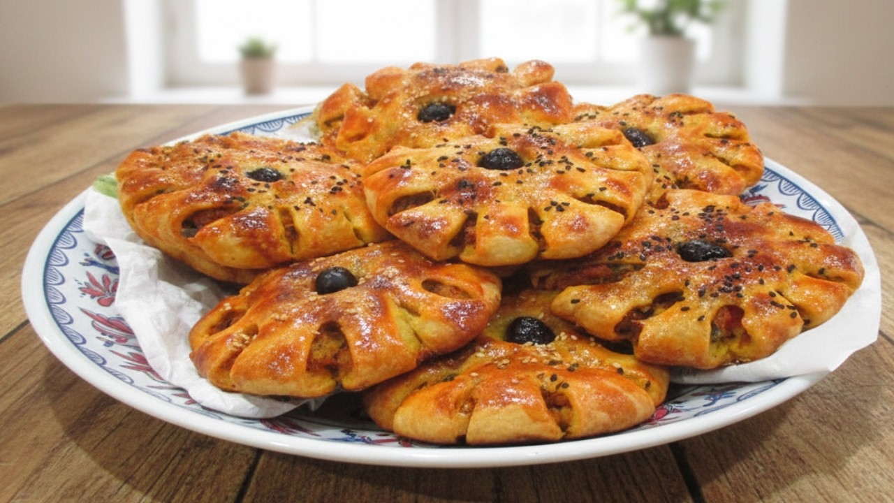 جديد فطائر الشميشة 2026 ☀️ بعجينة سحرية مقرمشة وحشوة اقتصادية.. شكل راقي يزين مائدتك!🥐😋👩‍🍳