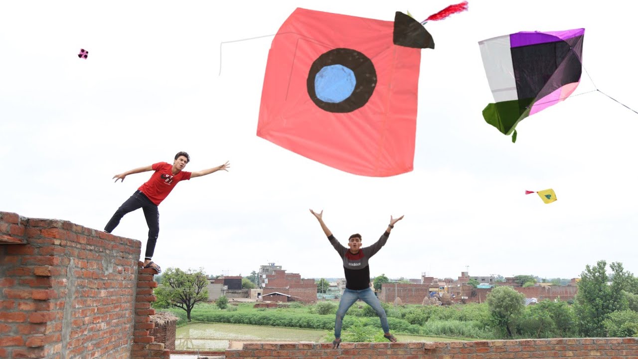 White Gudda Flying & Catch Kite Umar