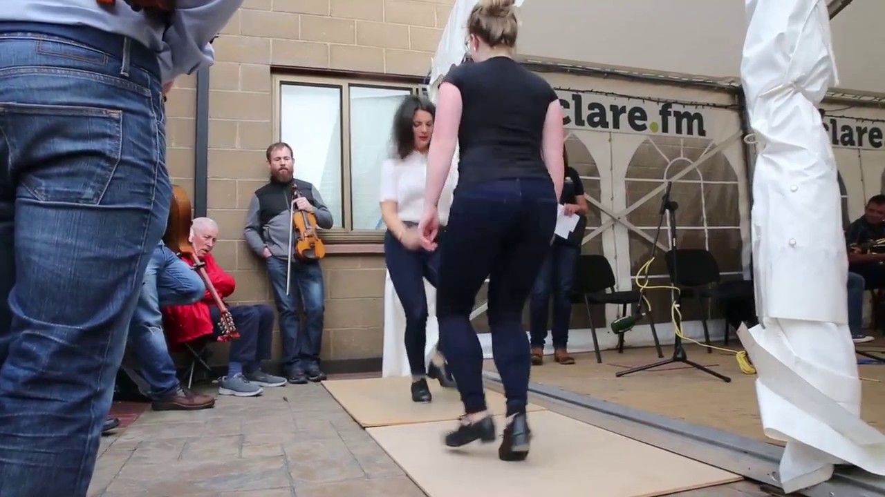 Siobhan Butler and Emily Flack at the Fleadh Cheoil 2017