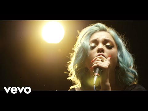 Hey Violet - “Queen Of The Night” (Live From Capitol Studios) 