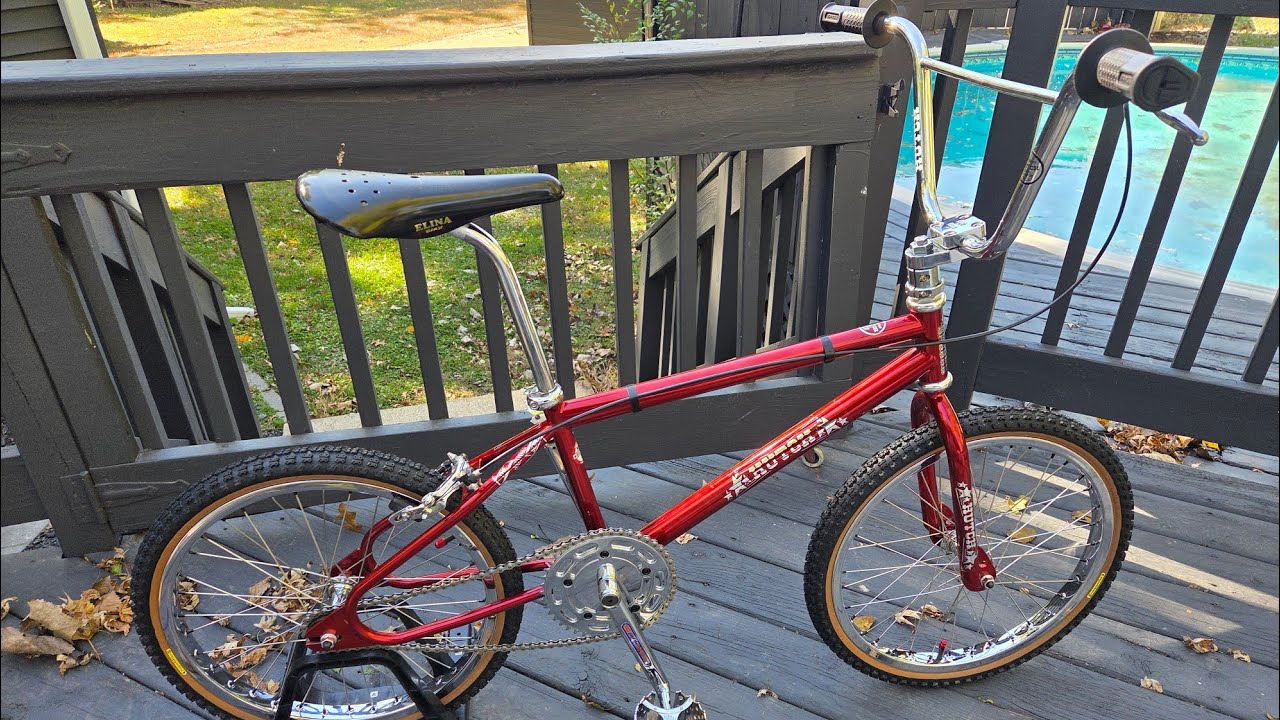 1985 Hutch Judge Candy Red Old School 80's BMX - YouTube