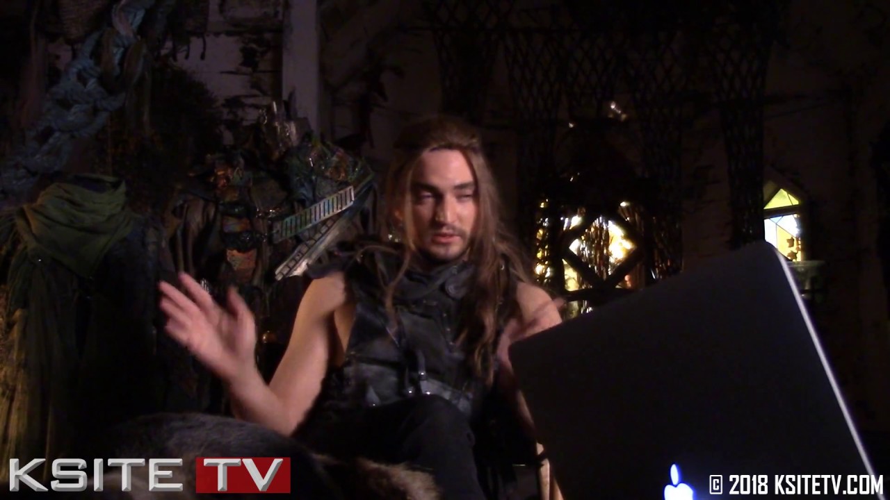 Richard Harmon (Murphy) | The 100 Season 5 on Set