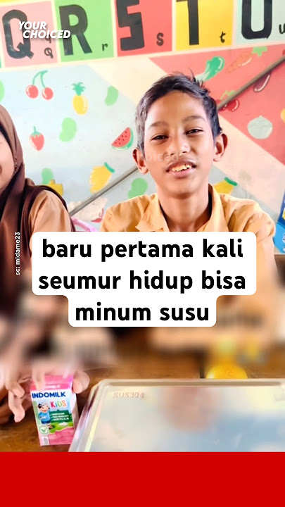Nobody would have thought that this little brother was drinking milk for the first time.