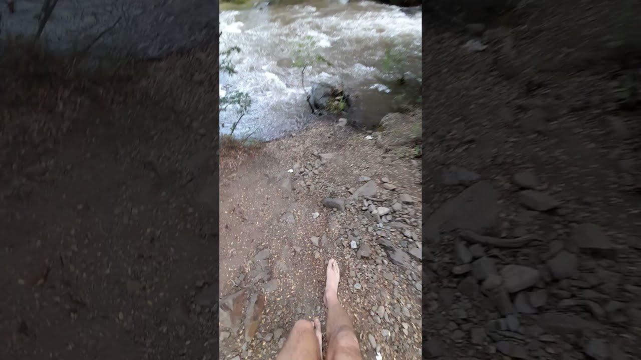 Vadeando en el Cañadon de los Ensueños Colonia Escolar Buenos Aires Chico Maiten Chubut Patagonia