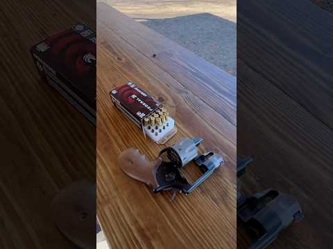 Smith & Wesson 327 Performance Center 357 Magnum!!!￼