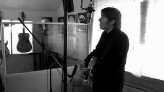 Watch Justin Currie I Hate Myself For Loving You video