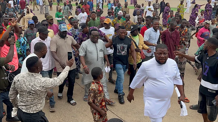 THOUSANDS OF CROWD WELCOME KING SAHEED OSUPA TO AKURE FREEDOM PARK