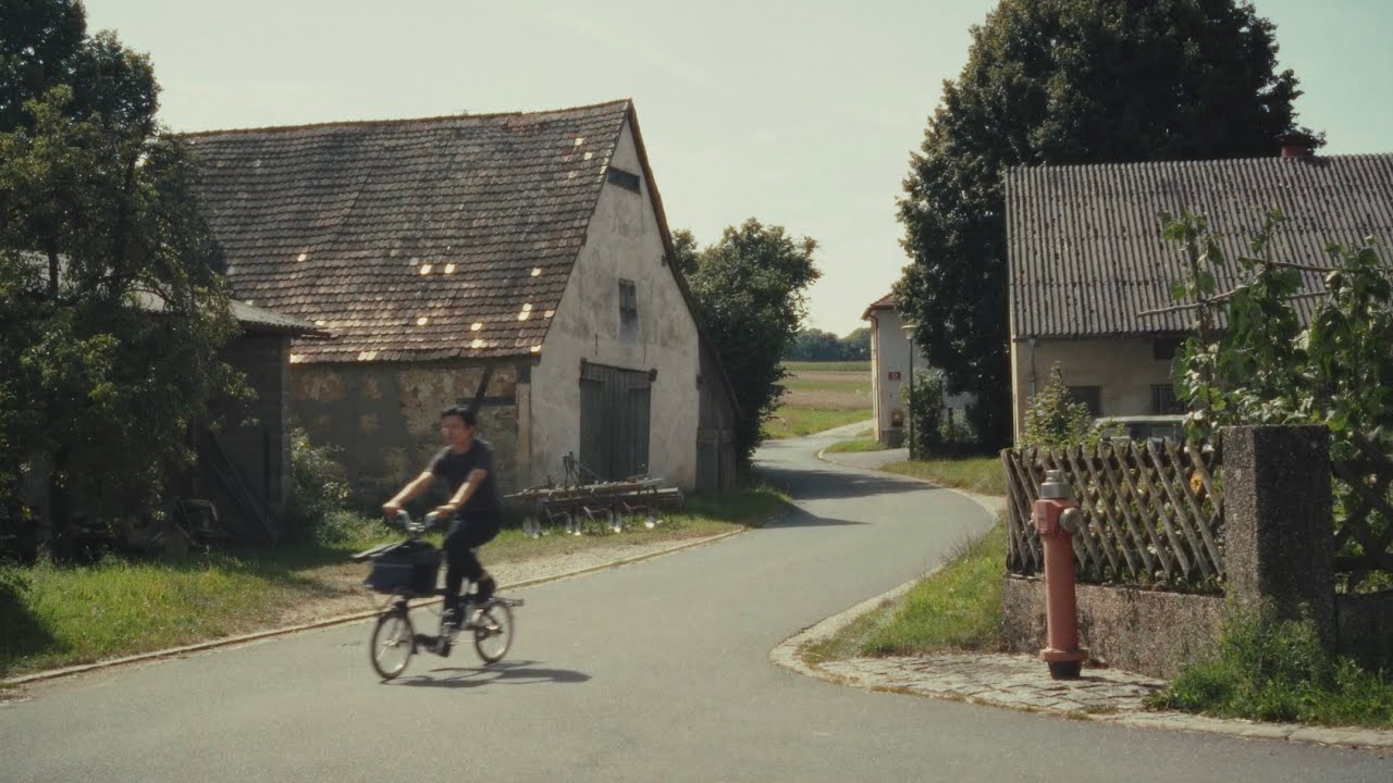 Small towns beneath the mountains, Landscape Park, gatherings