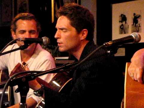 " Right Here Waiting" Richard Marx @ The Bluebird Cafe Nashville,TN.6/18/09