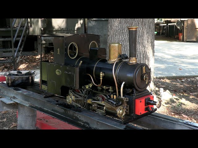 クラウス Oブリキのゲージ　 Kraus Tin toys Locomotive Firing Up My O.S. Krauss (4K) - YouTube