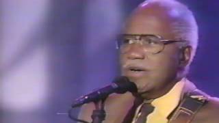 The Staple Singers - Peace To The Neighborhood (+ Interview) - Arsenio