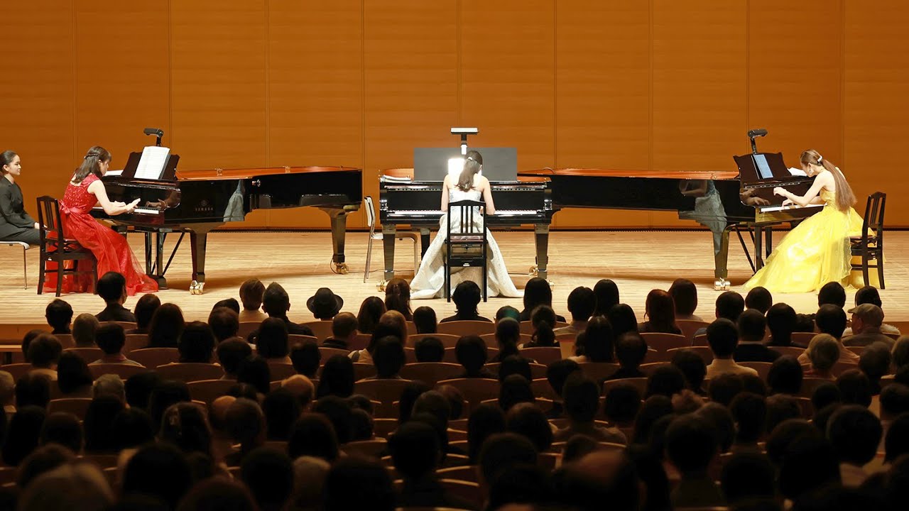 神戸新聞松方ホール開館30周年記念3台のピアノによるスーパーピアノ