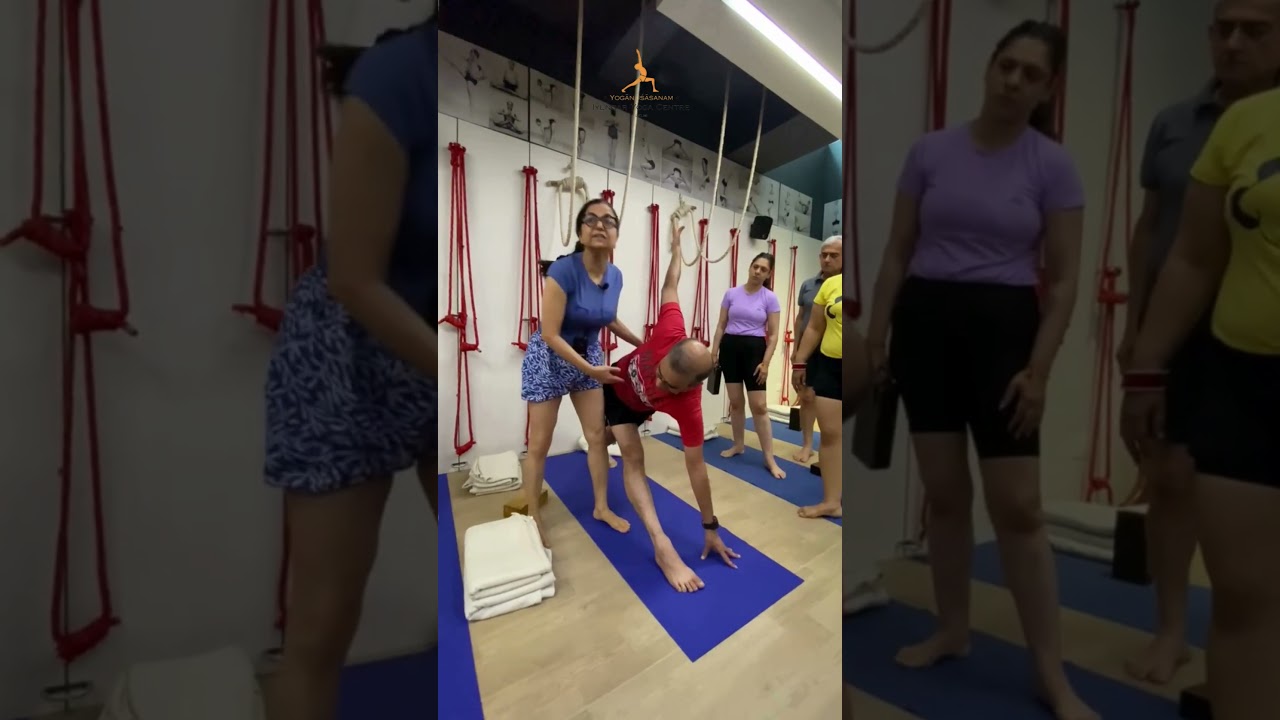 Parivrtta Trikonasana | Iyengar Yoga | BKS Iyengar  #iyengaryoga #iyengaryogadelhi #asanapractice