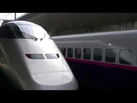 東京駅　Ｅ3系1000番旧塗装　E2系1000番台発車