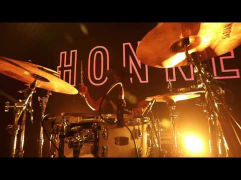 HONNE MANNEQUIN CHALLENGE (LIVE ON STAGE IN KOREA)