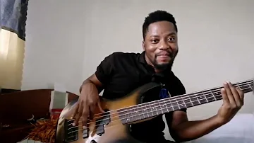 How to play my redeemer lives by Nicole C, Mullen. A to Z on bass guitar in 5 minutes...