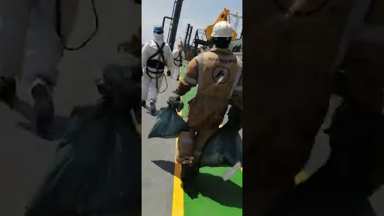 wire greasing of ship's cranes. YouTube