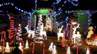 Christmas yard decorations 020.AVI