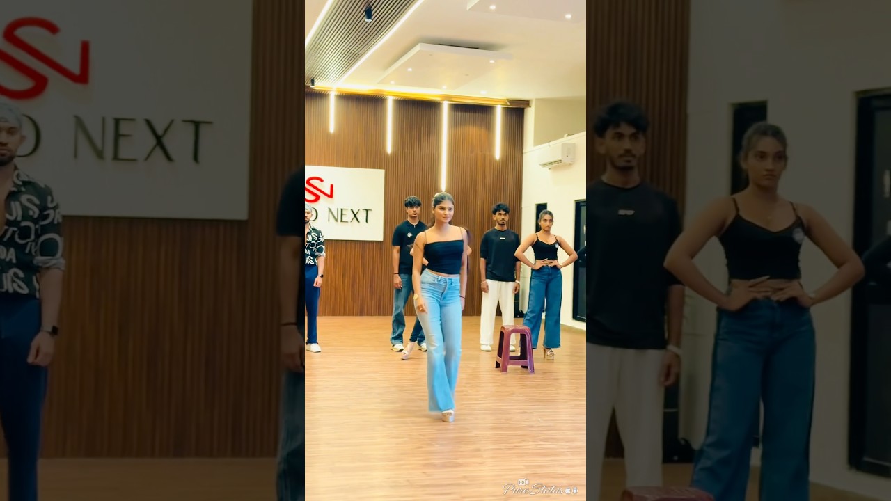 බනින්න එපා අනේ vlogss ඉක්මනට ගේන්නම්😒♥️#trendingshorts #ytshorts #walking #model