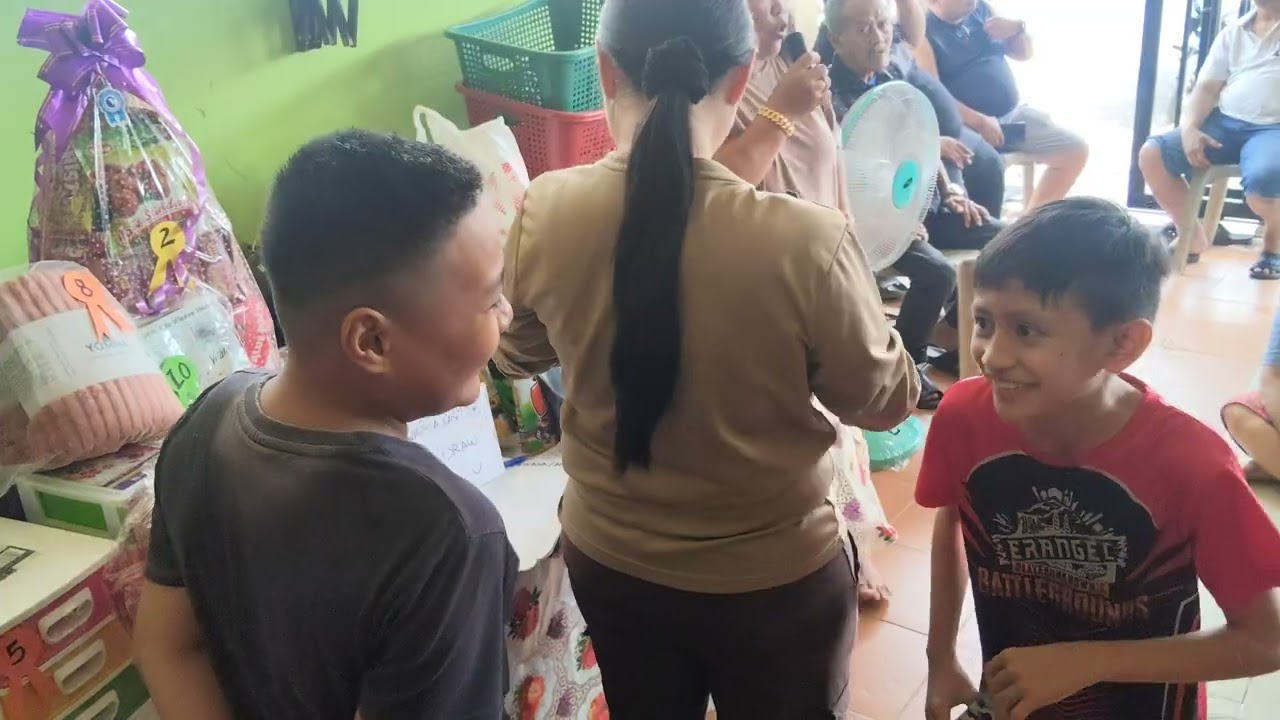 Happy birthday untuk bini saya semoga panjang umur dan dimurahkan rezakinya amen..