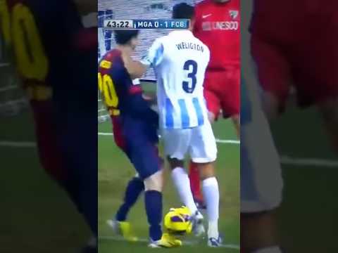 Видео: Revenge Messi #skills #shorts #football #epic #fail #messi