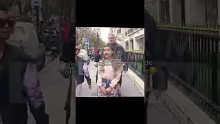 Famous Throwback to Ariana Grande not letting anyone see her left side 😂 #shorts #arianagrande #trending Net Worth