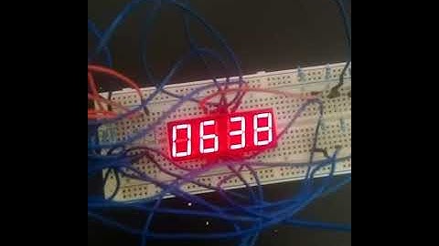 Very stable and bright #Arduino multiplex control for 7 segment #display. Writing random numbers int