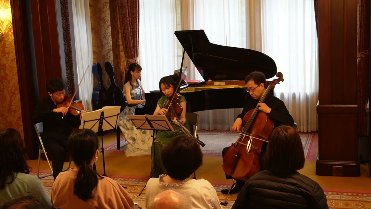 Mozart: Piano Quartet No. 2 in E-Flat Major, K. 493 - YouTube