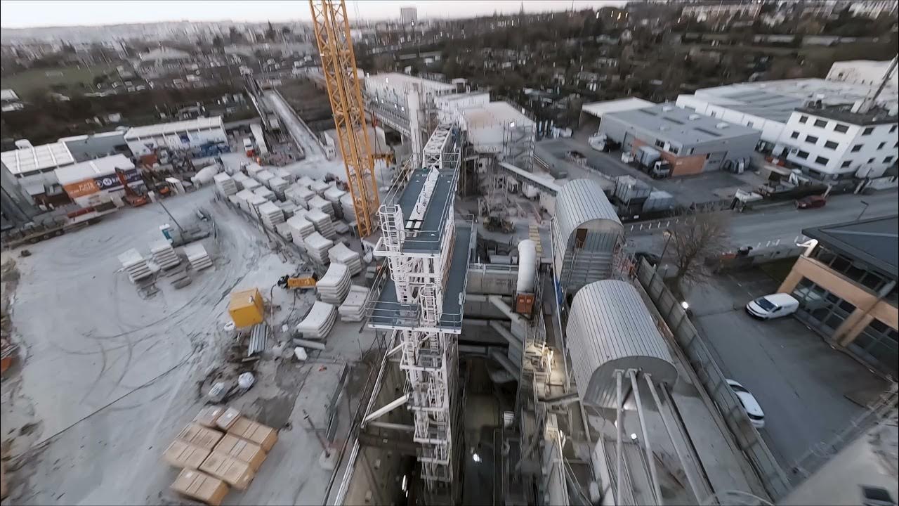 Immersion dans le chantier et le tunnel de la future gare Kremlin