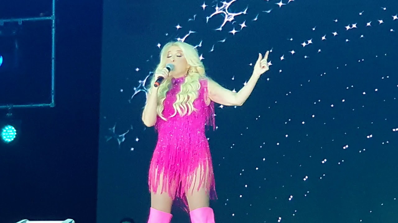 De qué te vale fingir - Yuri - En Vivo - Querétaro 2019