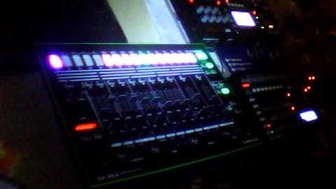 octatrack-analog 4 -tr8- bass station 2