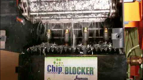 How to Clean Chips from Conveyor Belt with the ChipBlocker®