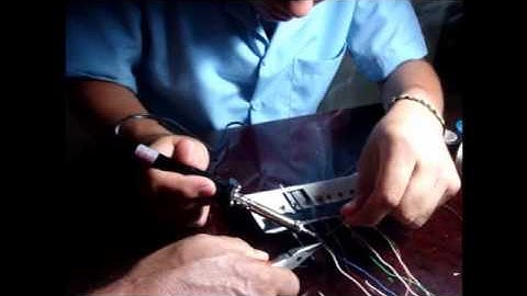 Distributor of energy to a parallel port.