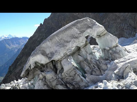 Vidéo: Effondrement Du Glacier Du Mont-Blanc