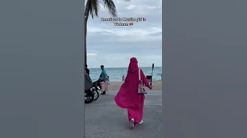 ردت فعل الأجانب على فتاة محجبه في الشارع 