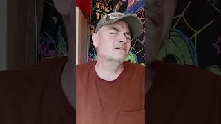 A cappella Short,Dwight Yoakam (Two Doors Down)