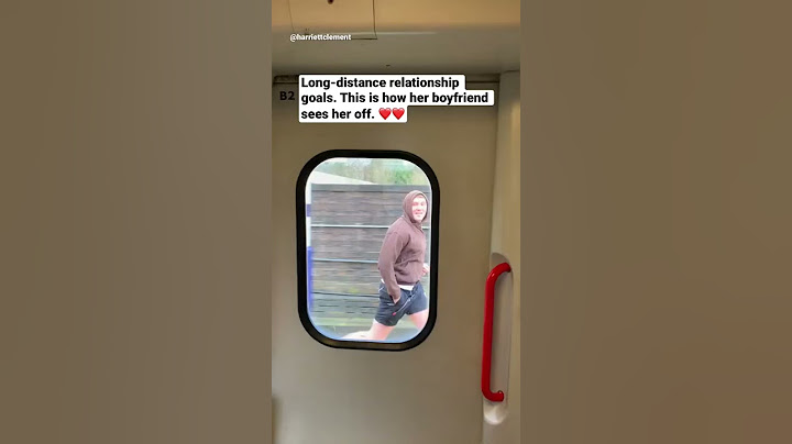 Long-distance relationship goals. This is how her boyfriend sees her off. ❤️❤️