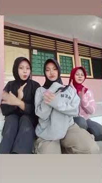 halo gyss aca lagi buat dess sama temen aca