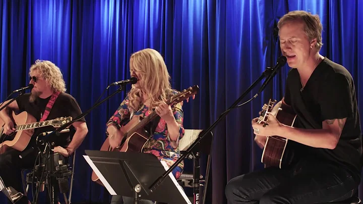 Jerry Cantrell, Nancy Wilson and Sammy Hagar perfo...