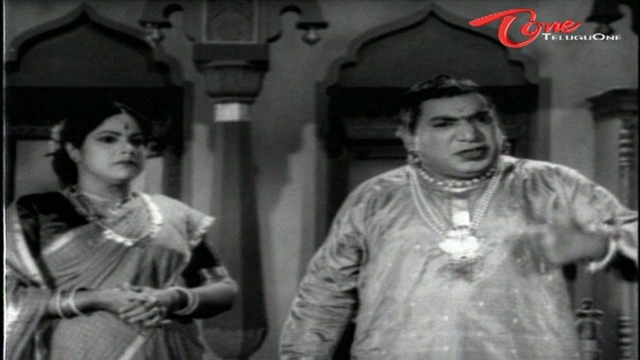 Relangi Hilarious Dialogues With Surya Kantham - YouTube