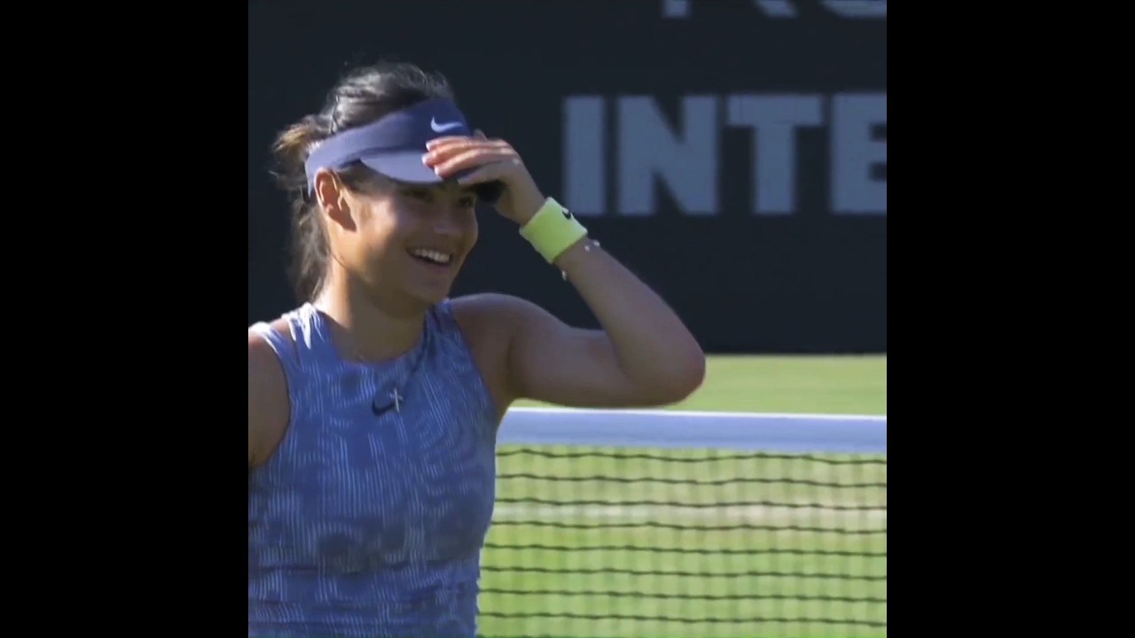 Spectators applaud Emma Raducanu's win vs Pegula 