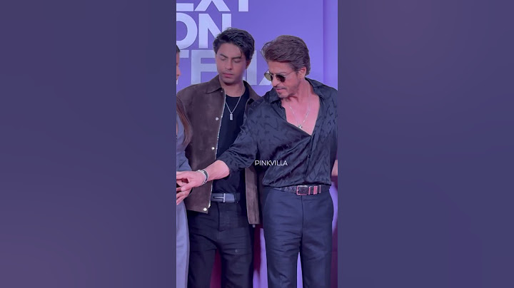 Shah Rukh Khan FIXES daughter Suhana Khan’s OUTFIT🥹♥️ | #shorts​ #bollywood​ #srk​ #family​