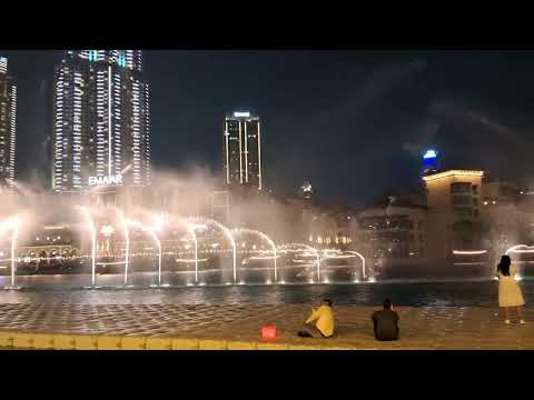 Fountain show at Dubai Downtown Park #Dubai #dubaimallfountain #dubaidowntown